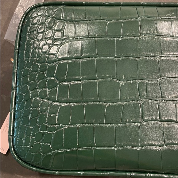 Victoria's Secret Emerald Green Faux Crocodile Top-Zip Crossbody Bag NWT - Picture 8 of 16